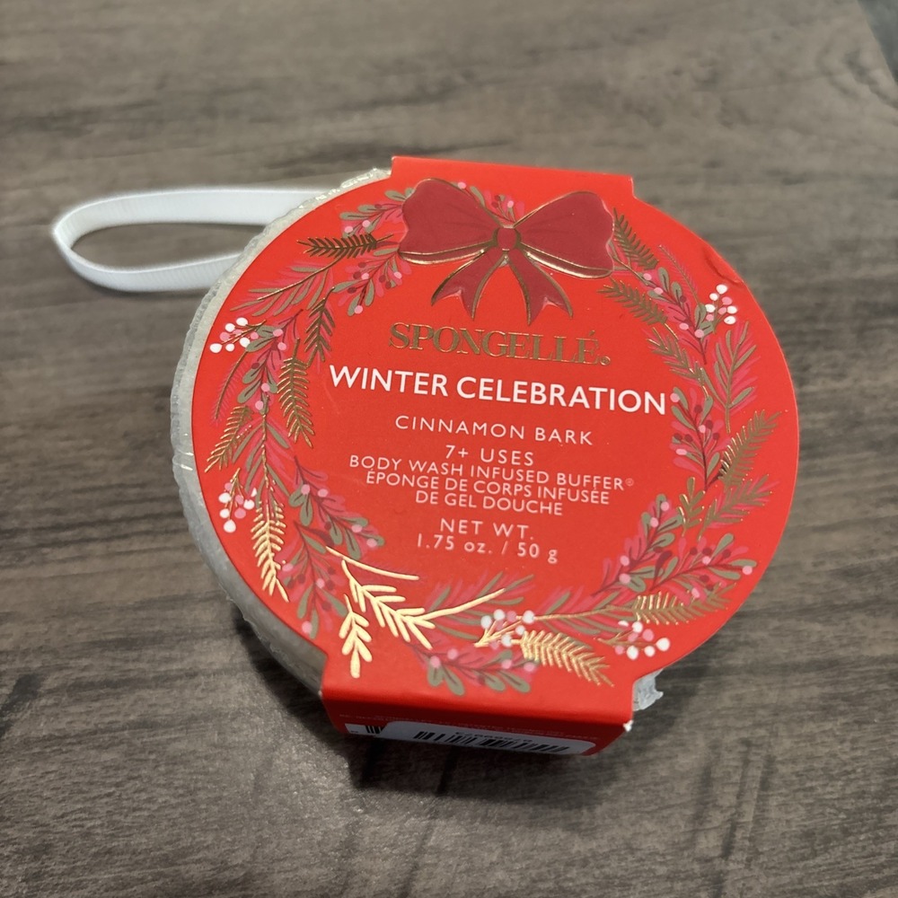New Spongelle Holiday Ornament Infused Bath Sponge Cinnamon Bark
